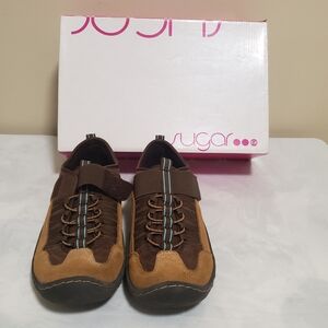 Sugar Brown Casual Lace-Up Sneakers with Tan Accents
